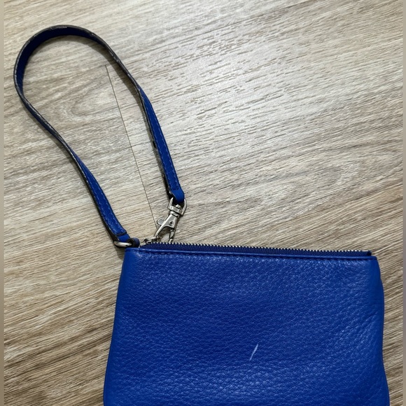 MICHAEL KORS FULTON TopZip Leather Wristlet - Picture 14 of 15